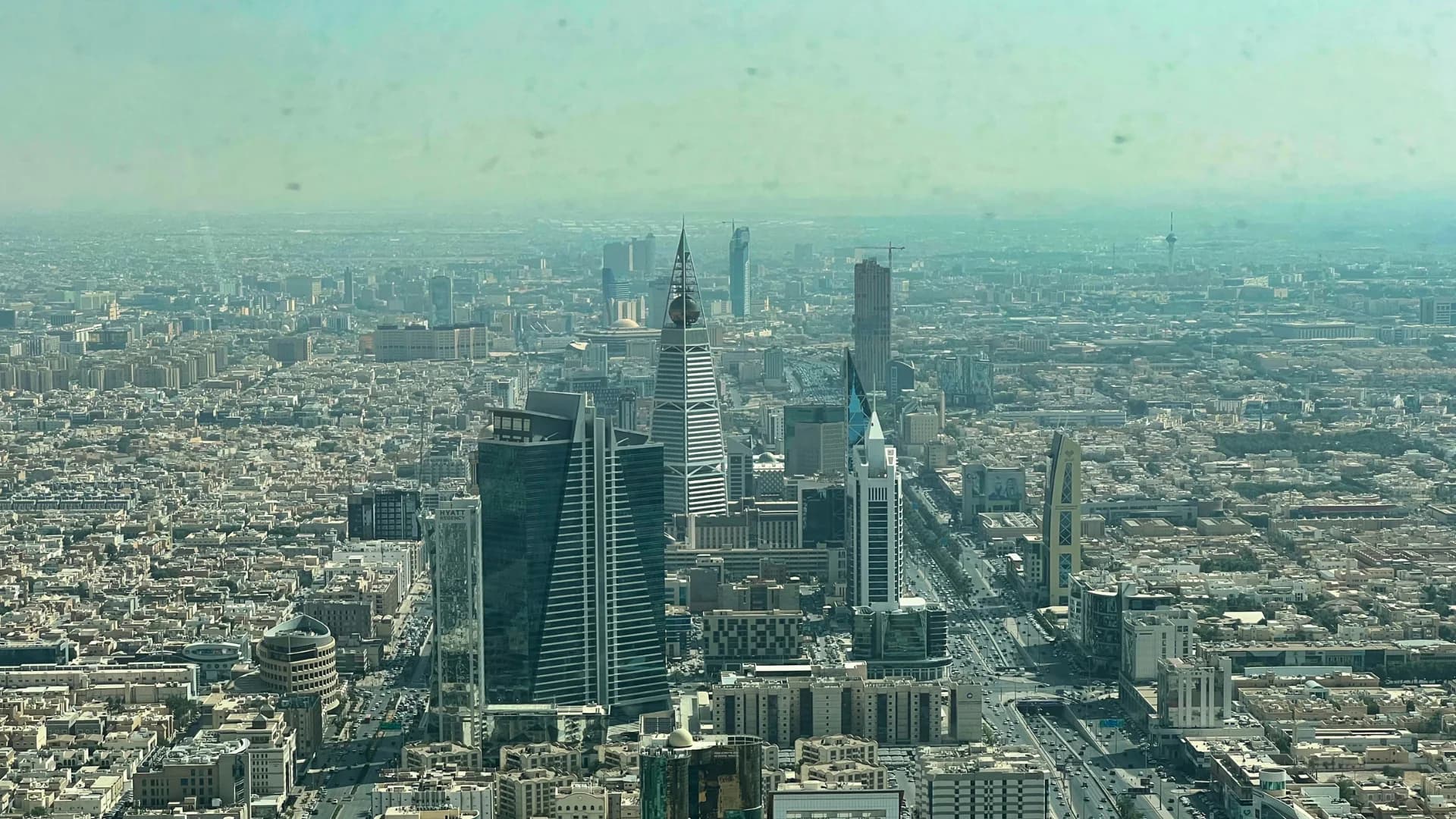 مستقبل المواد الكهربائية في رؤية السعودية 2030 - EWAY Electrical blog cover